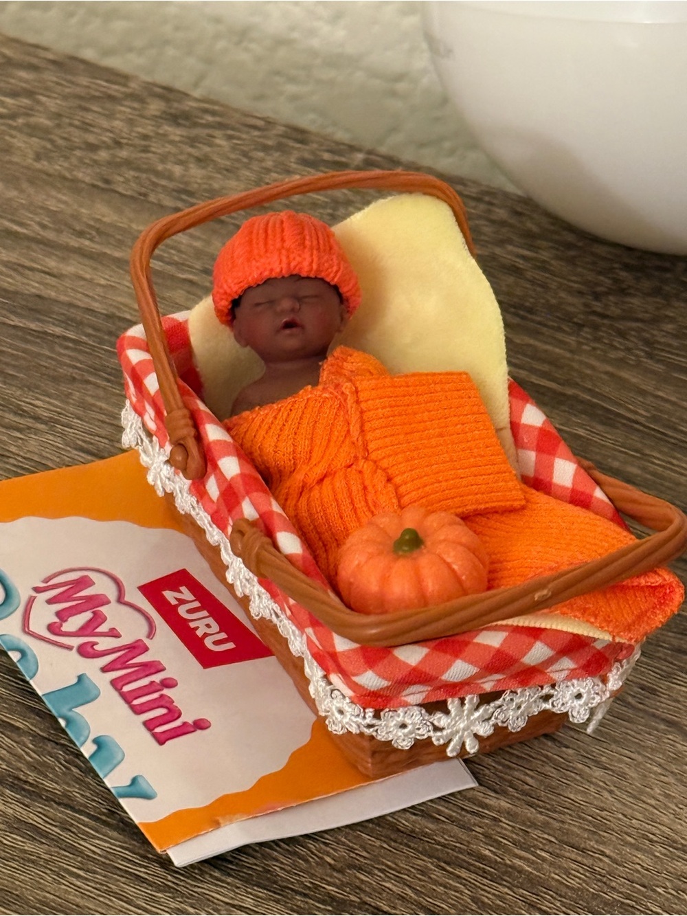 ZURU My Mini Baby Pumpkin Patch Baby~ Baby In Picnic Basket